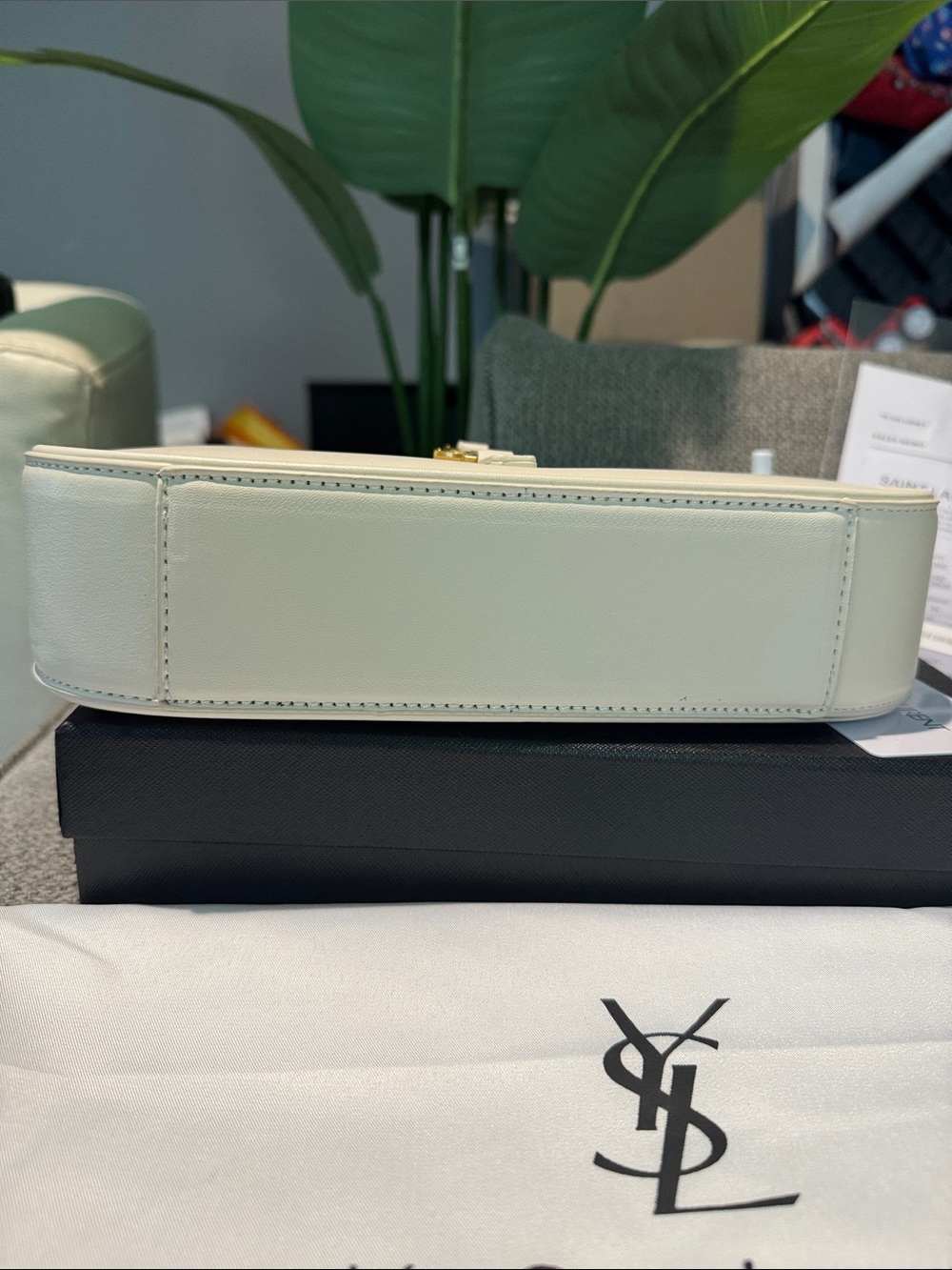 Fashion Cream YSL Shoulder Bag with Gold Logo Hardware - Picture 9 of 10